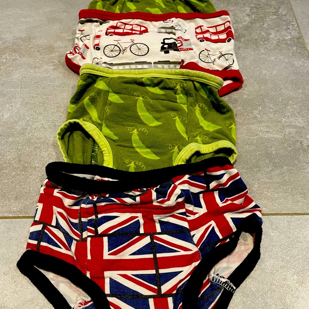 Kickee pants training underwear size 3/4 but runs small
